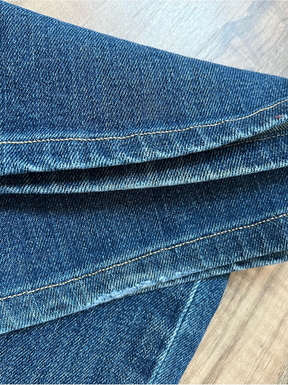 7 For All Mankind Blue Denim Jeans with Contrast Stitching - Picture 16 of 16